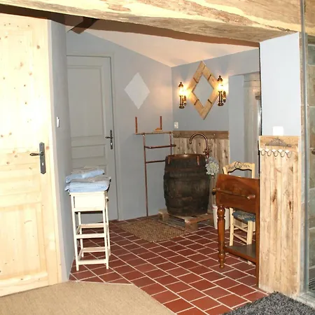 D'hotes Les Granges Neuves Bed & Breakfast Confrancon