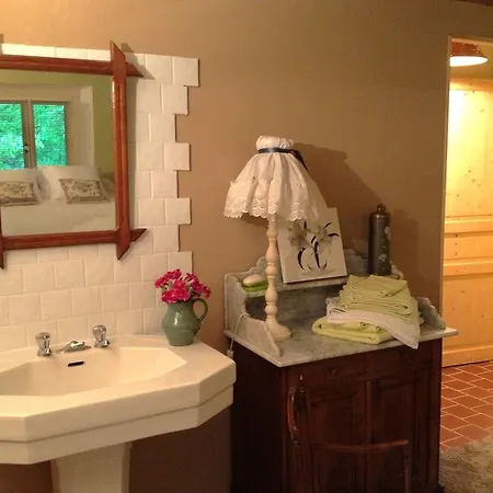 Bed & Breakfast D'hotes Les Granges Neuves Confrancon