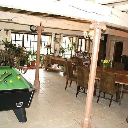 D'hotes Les Granges Neuves Bed & Breakfast
